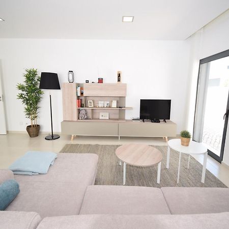 Modern Villa With Private Pool Near The Beautiful Beach Of Foz De Arelho Nadadouro Buitenkant foto