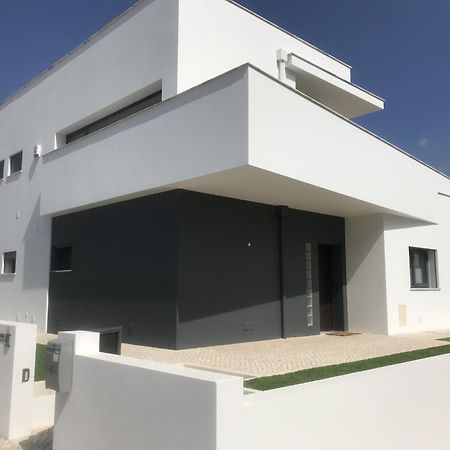 Modern Villa With Private Pool Near The Beautiful Beach Of Foz De Arelho Nadadouro Buitenkant foto
