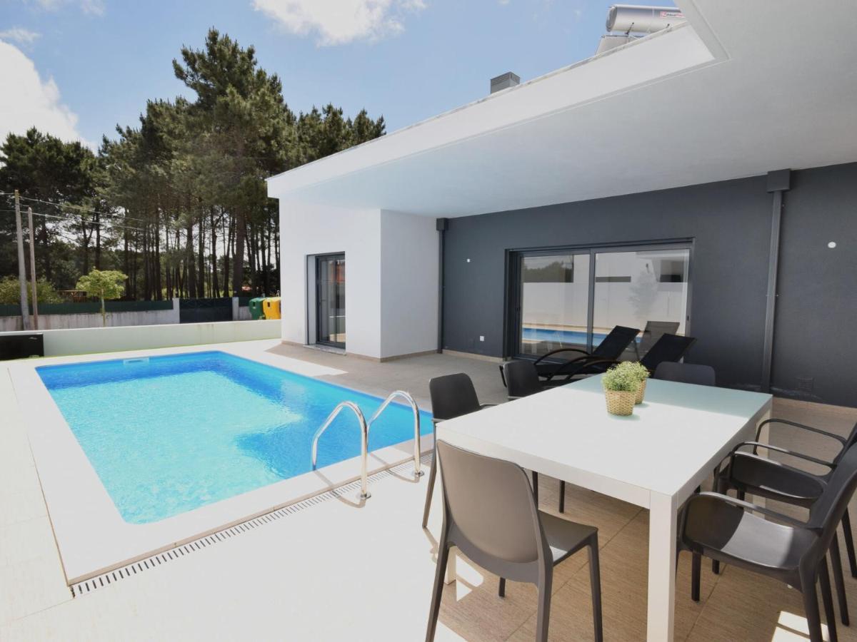 Modern Villa With Private Pool Near The Beautiful Beach Of Foz De Arelho Nadadouro Buitenkant foto