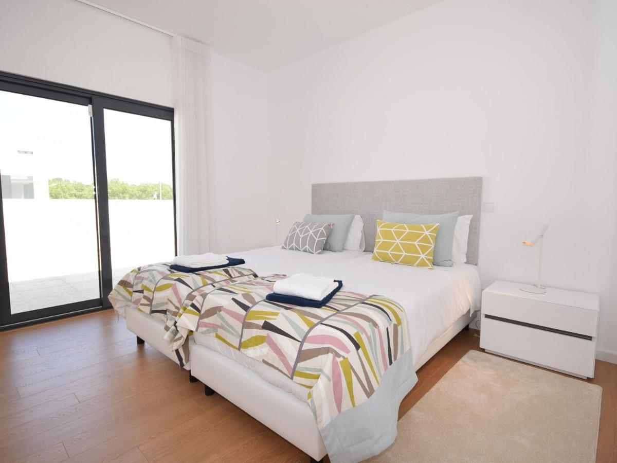 Modern Villa With Private Pool Near The Beautiful Beach Of Foz De Arelho Nadadouro Buitenkant foto
