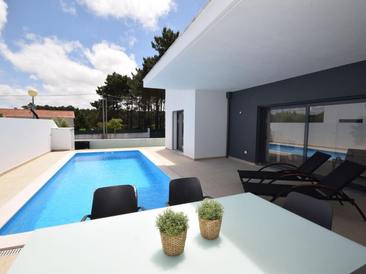 Modern Villa With Private Pool Near The Beautiful Beach Of Foz De Arelho Nadadouro Buitenkant foto